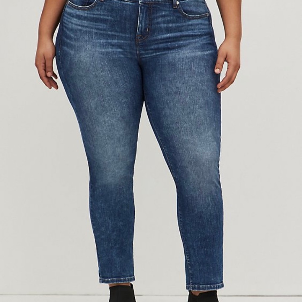 Torrid Bomdshell Straight Premium Stretch High Rise Jean NWT - Picture 2 of 8